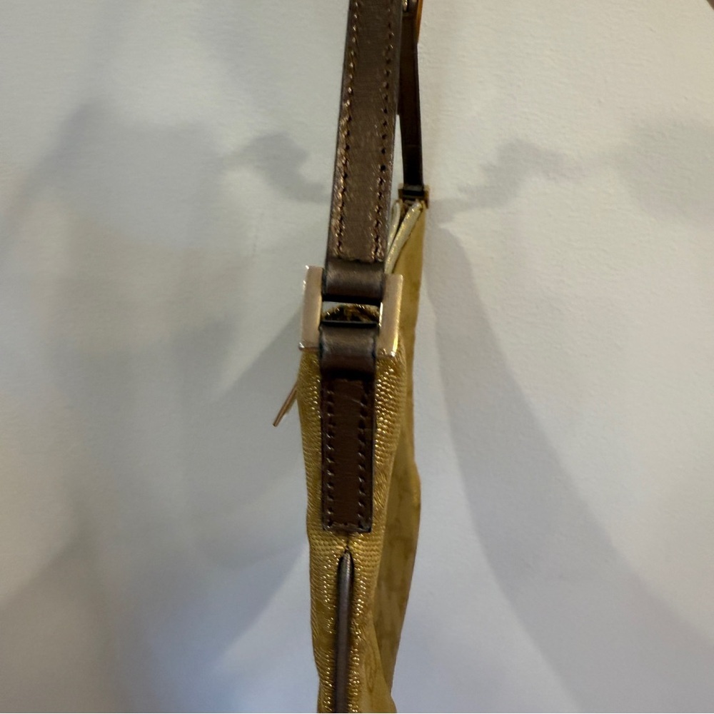 Gucci Gold Metallic Shoulder Bag - Picture 5 of 9